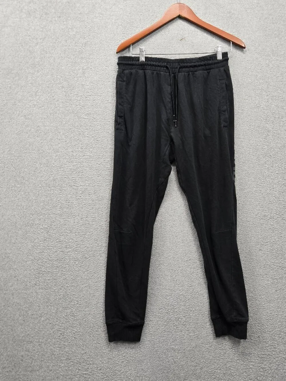 Gymshark Men Activewear Pants M Black Joggers Logo Drawstring 26